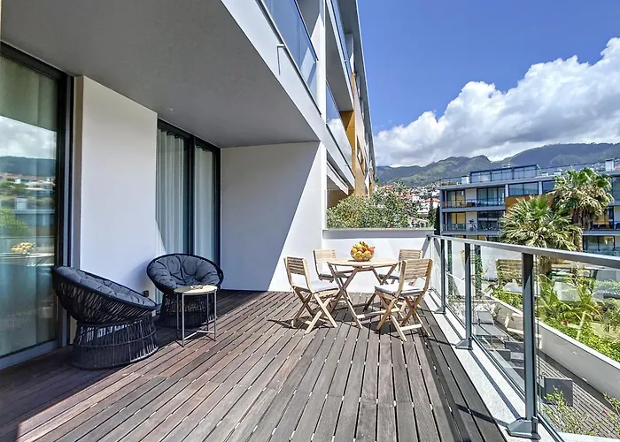 Frui By Atlantic * فونشال